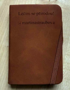 Malý zápisník "Léčím se přírodou"